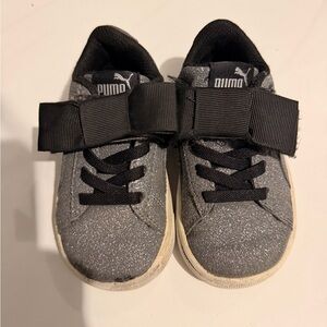 Puma Kids' Sparkling Gray Sneakers with Black Straps